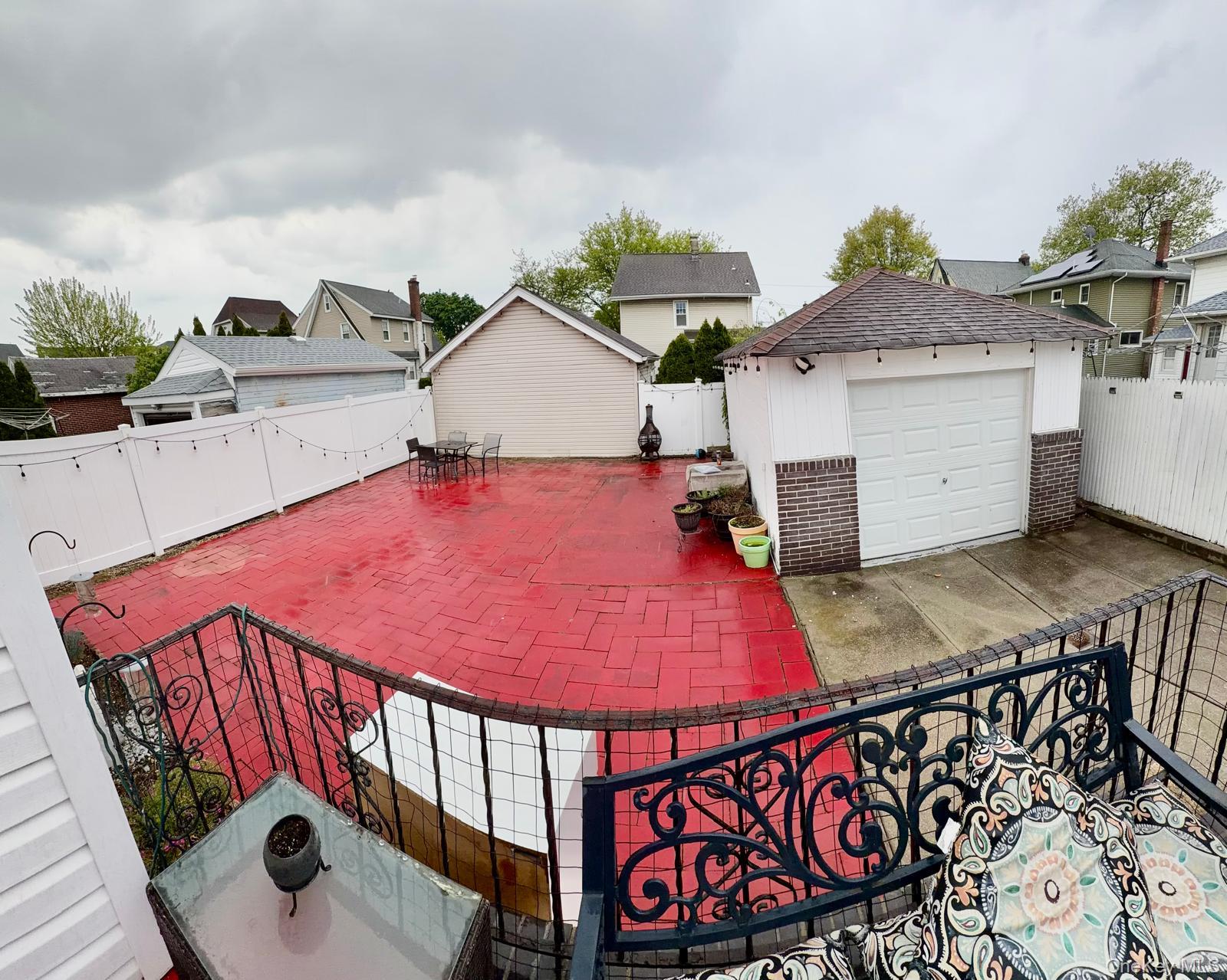 46 E Melrose Street Property Photo 3