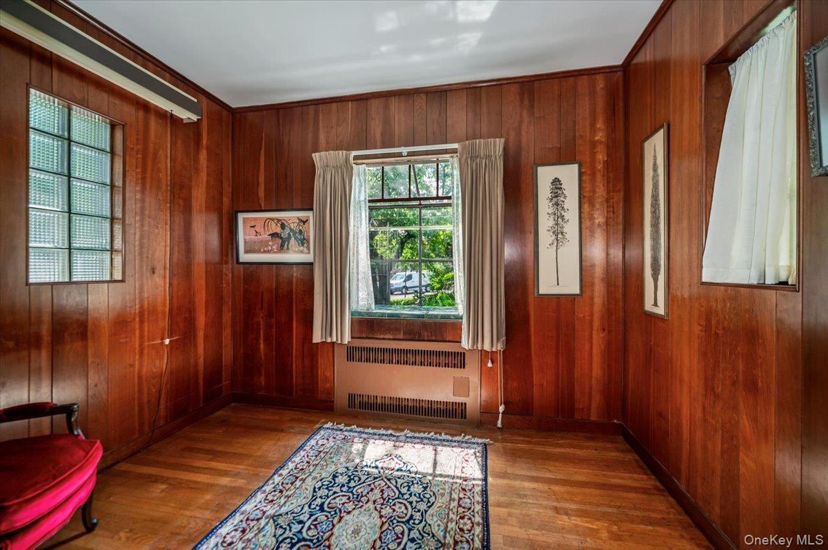 1264 Rhinelander Avenue Property Photo 11