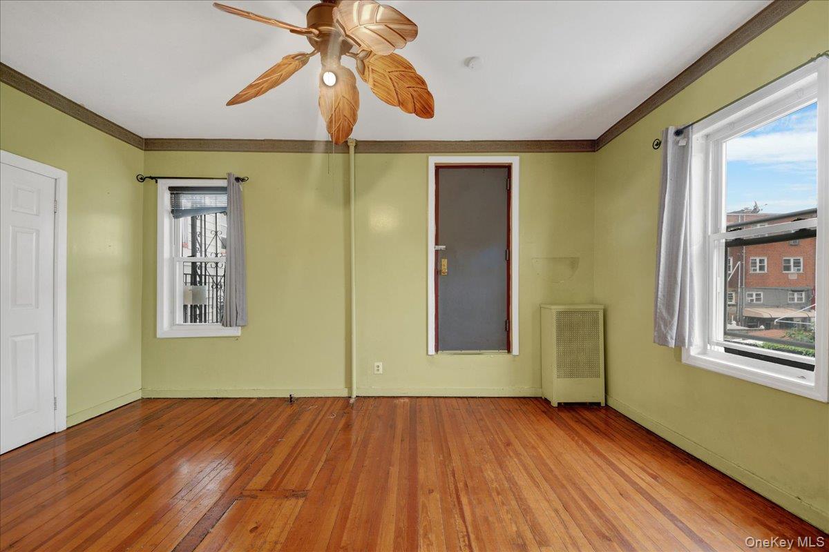 562 Underhill Avenue Property Photo 8