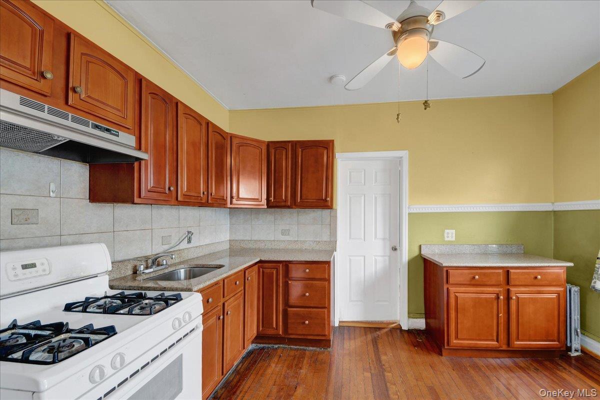 562 Underhill Avenue Property Photo 13