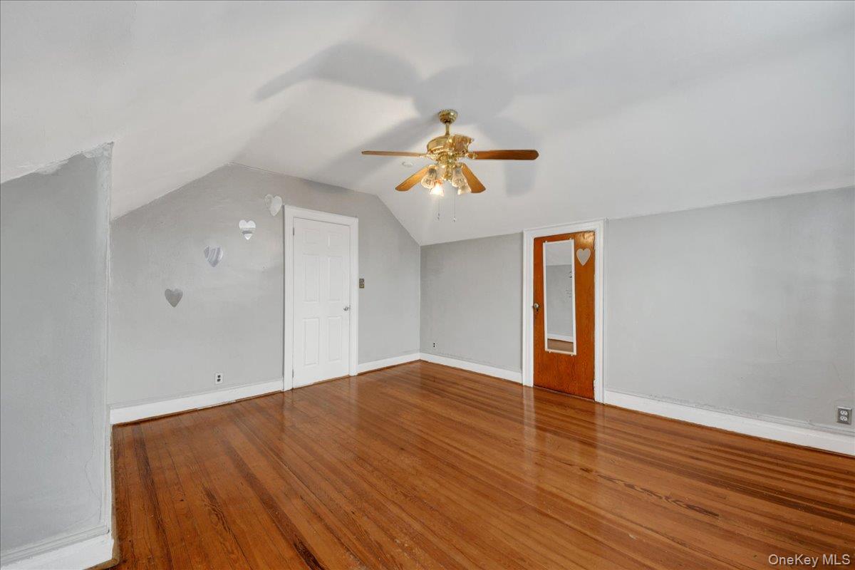 562 Underhill Avenue Property Photo 21