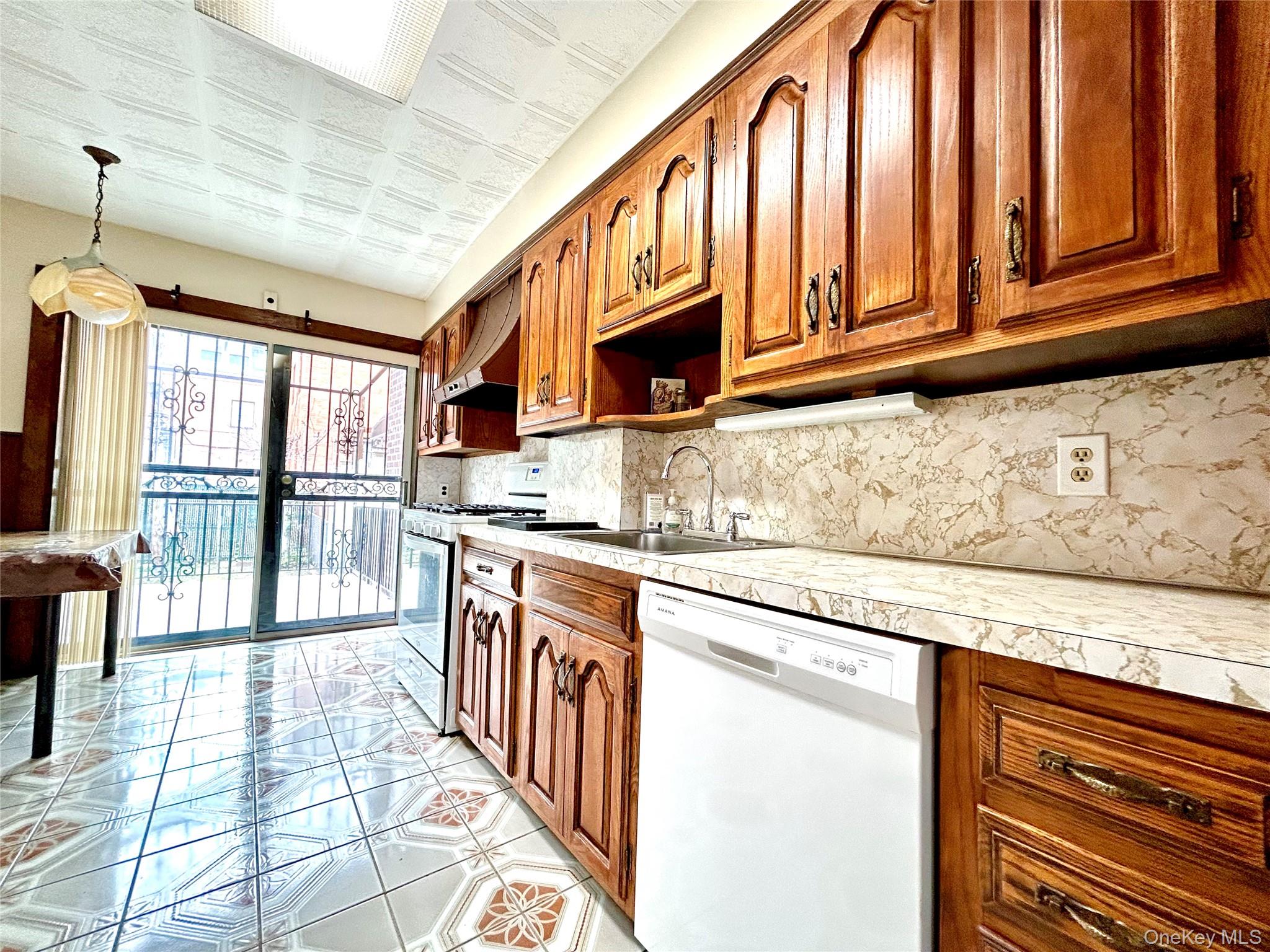 77-04 85th Street Property Photo 11