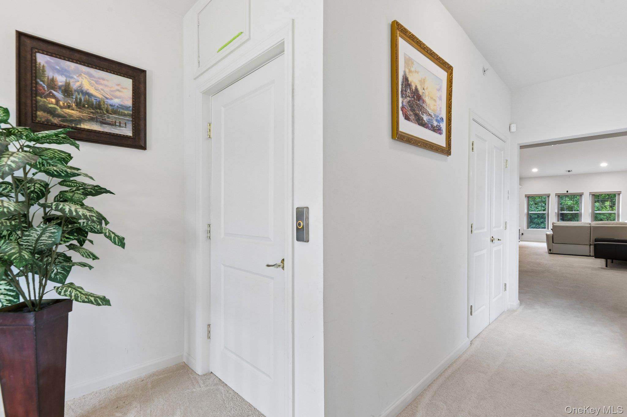 33 Greentree Court Property Photo 8