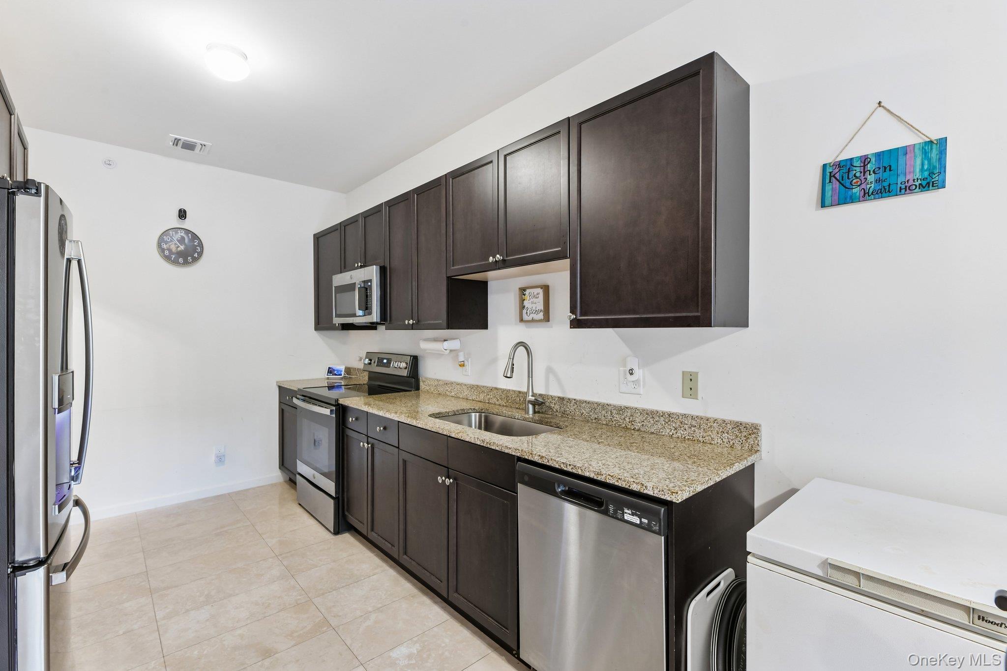 33 Greentree Court Property Photo 12