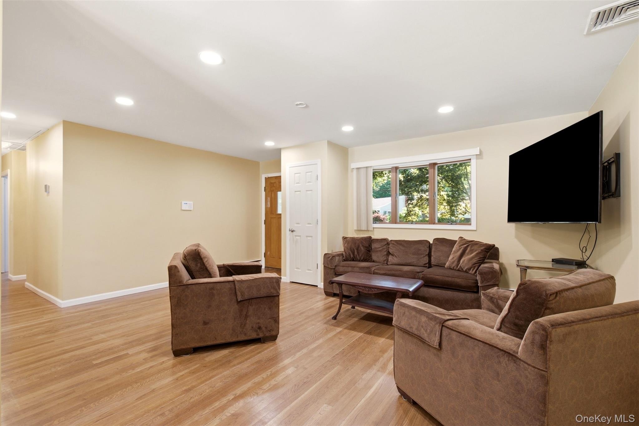18 Solow Lane Property Photo 2