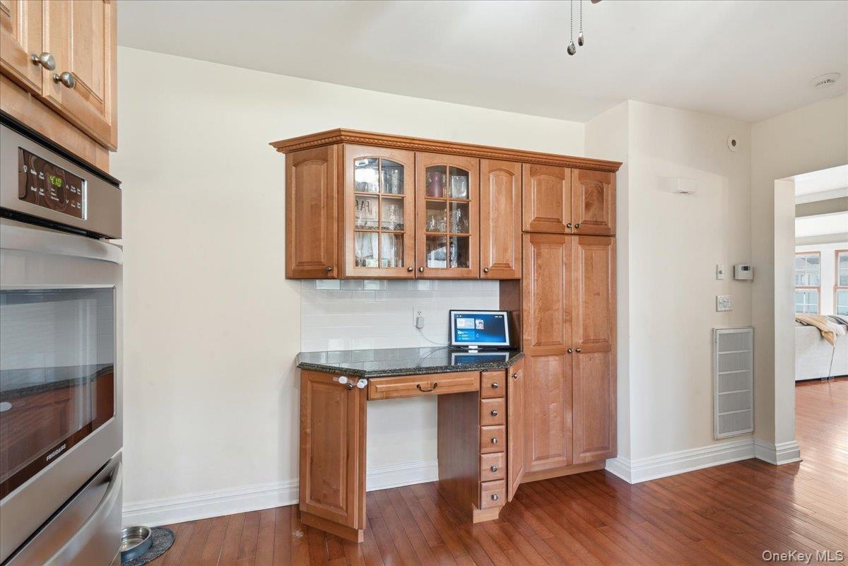 2063 Walnut Street Property Photo 7