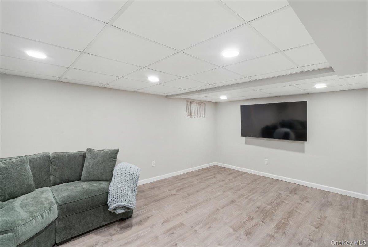 2063 Walnut Street Property Photo 12
