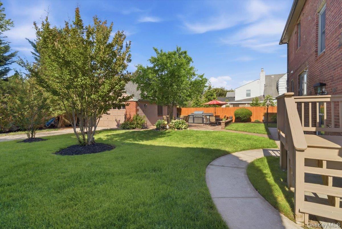 2063 Walnut Street Property Photo 22
