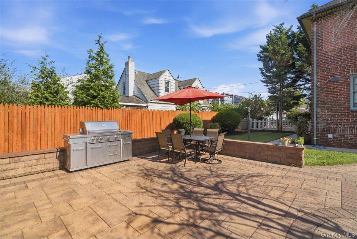 2063 Walnut Street Property Photo 26