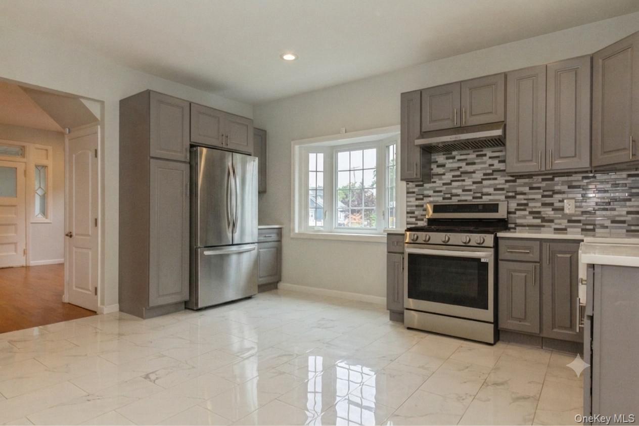 112 Woods Avenue Property Photo 8
