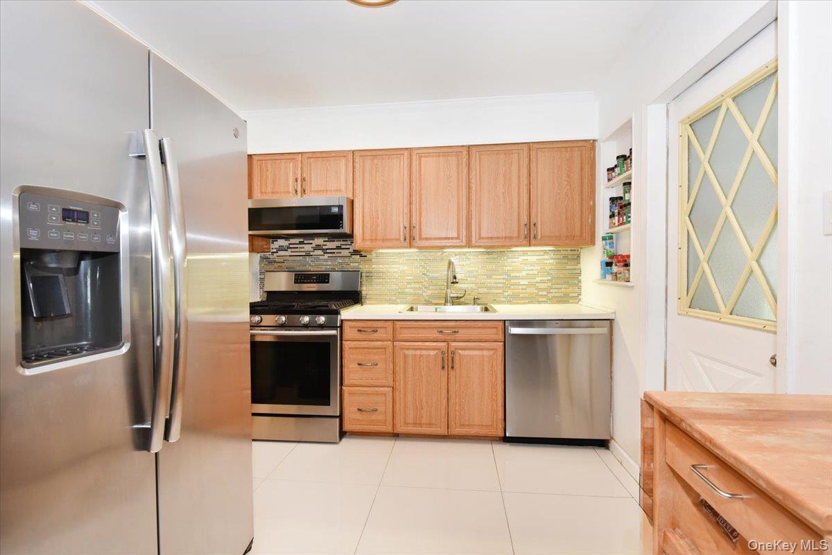 2 Ford Drive Property Photo 13