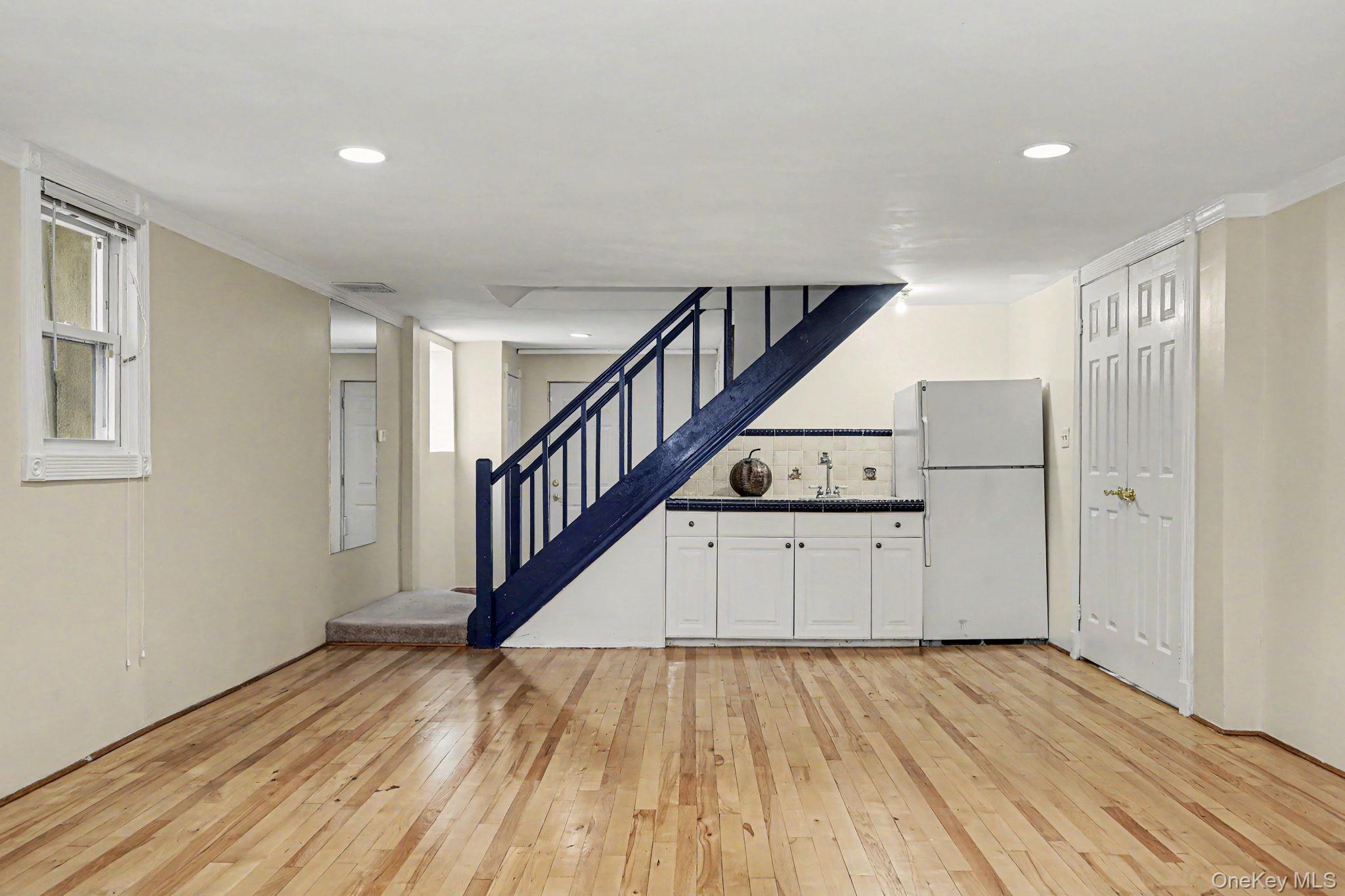26 Midvale Road Property Photo 16