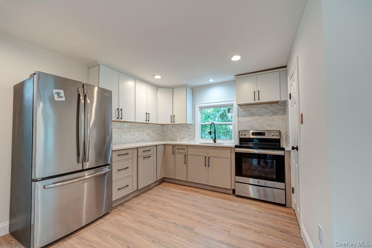 125 Sunset Avenue Property Photo 7