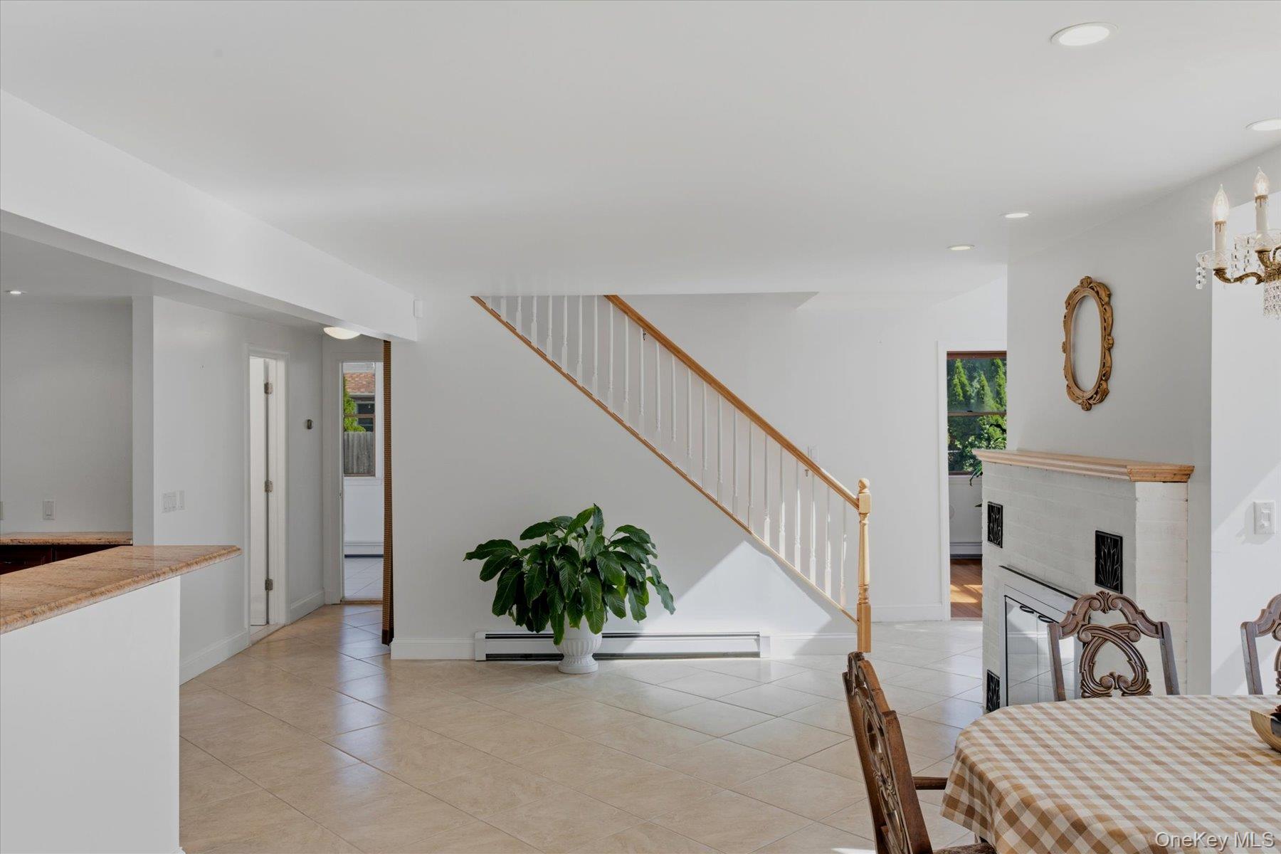 498 Miller Place Road Property Photo 5