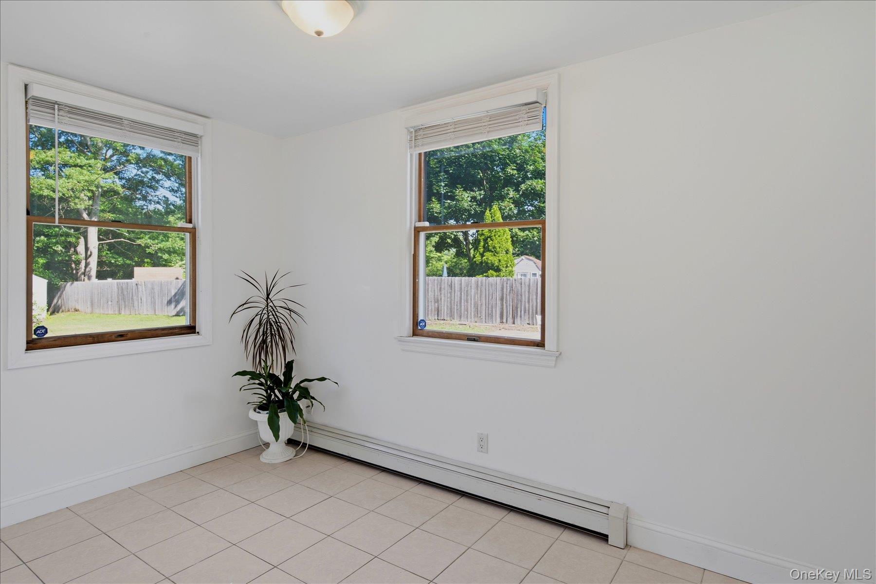 498 Miller Place Road Property Photo 14