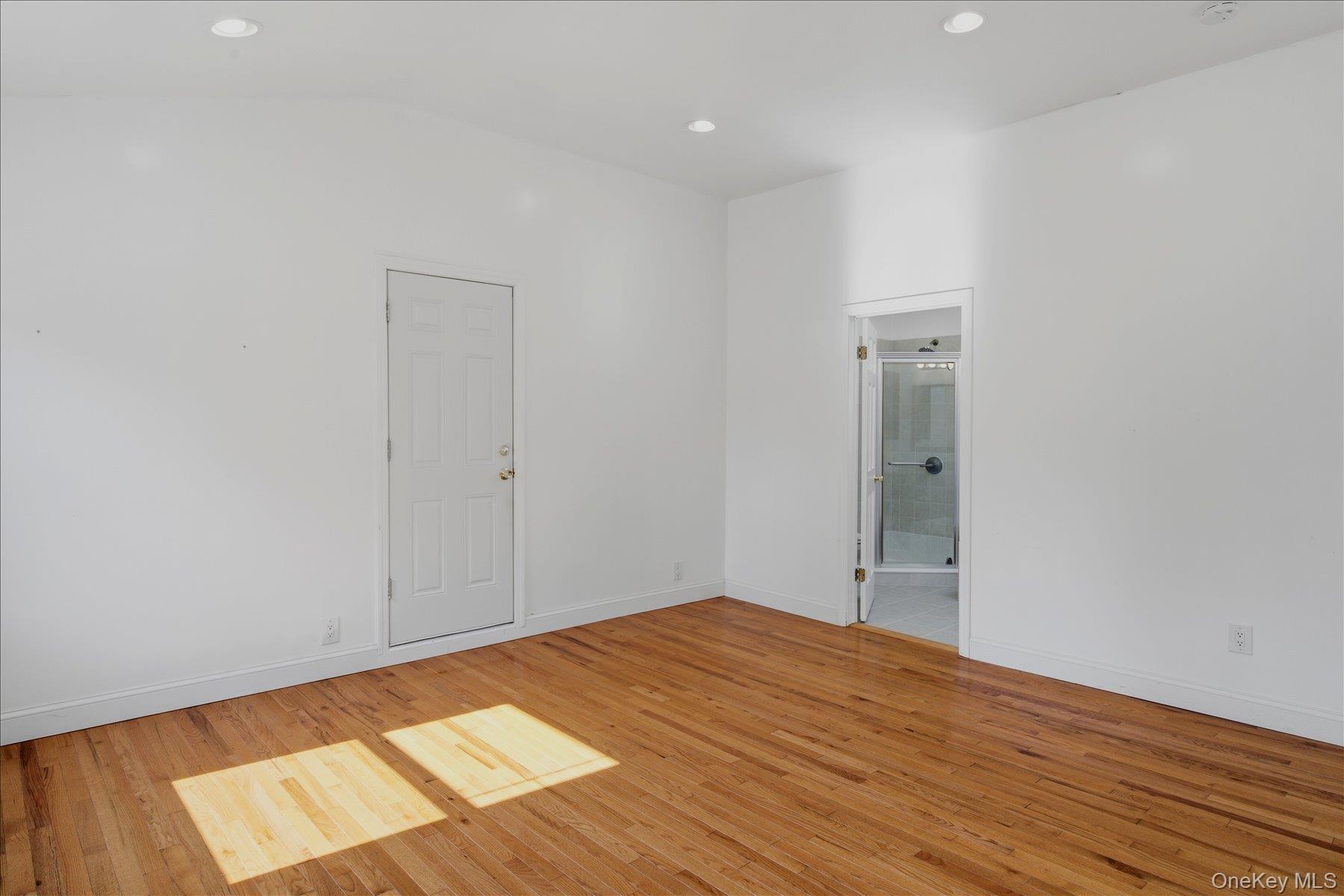 498 Miller Place Road Property Photo 22