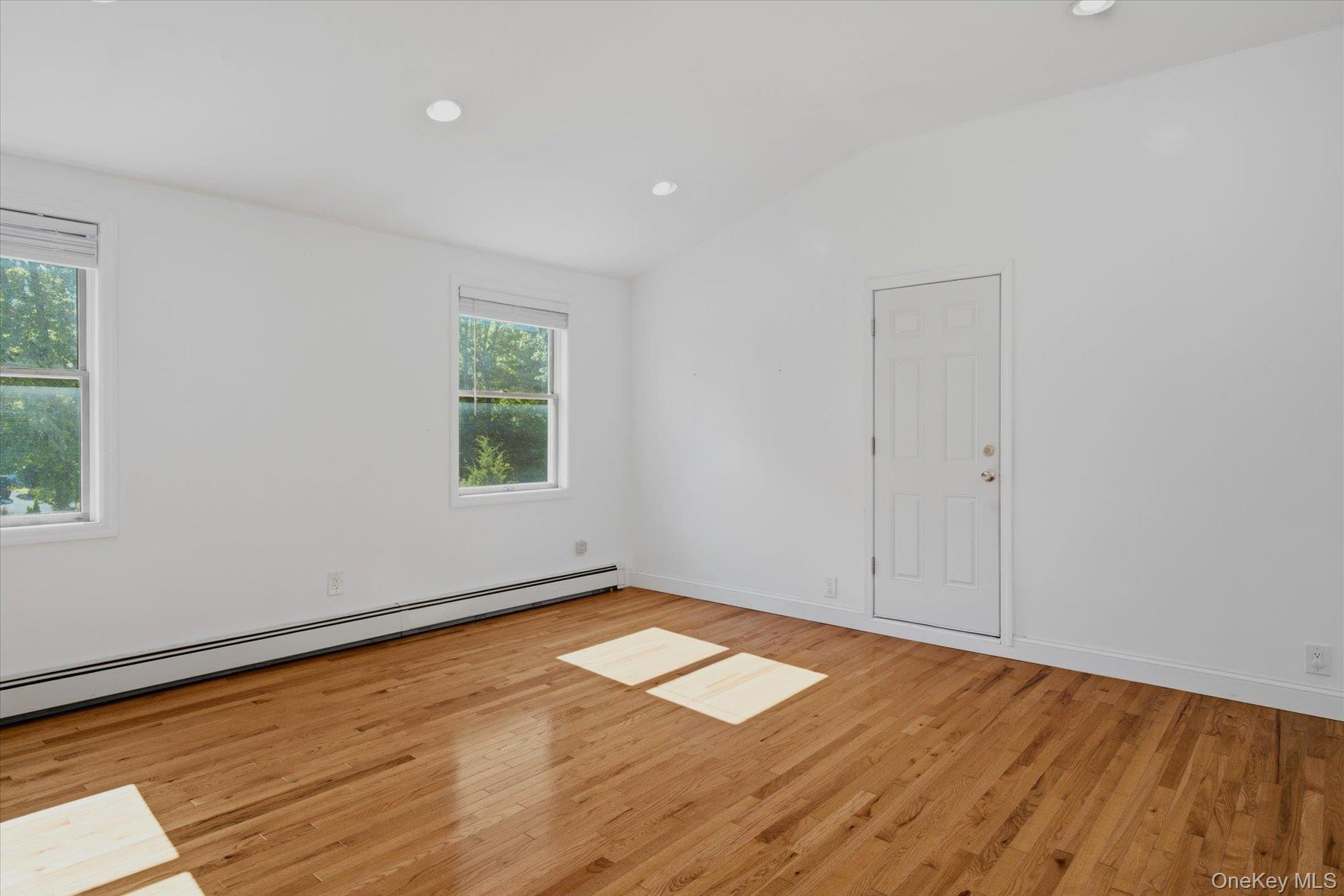 498 Miller Place Road Property Photo 23