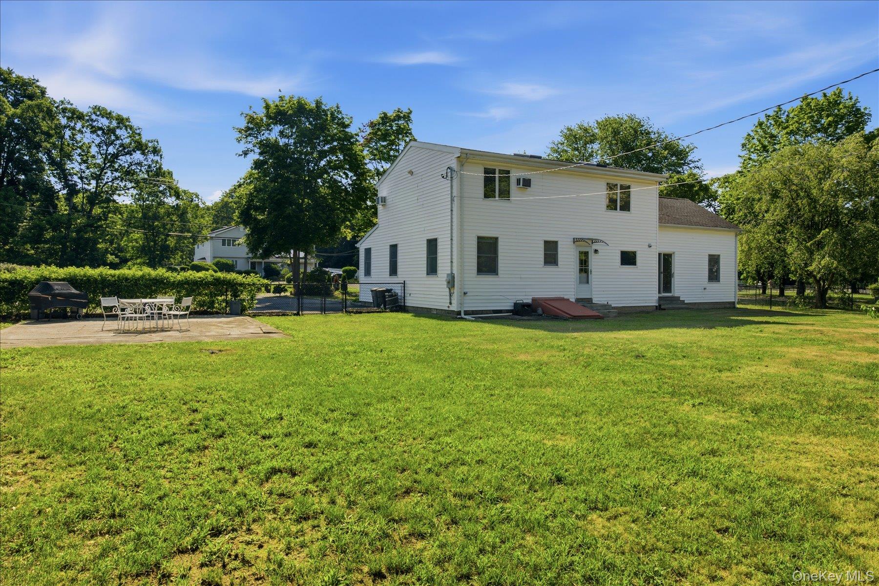 498 Miller Place Road Property Photo 29