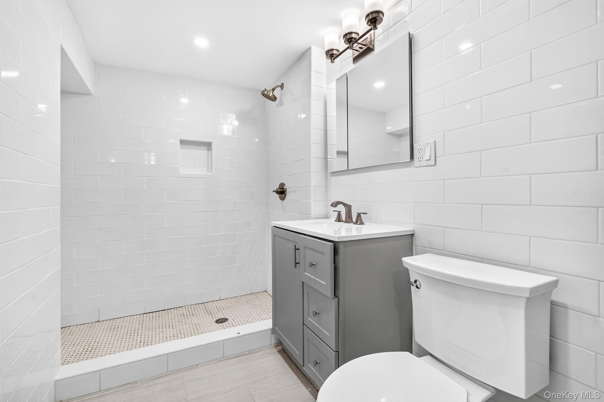 286 Wadsworth Avenue Property Photo 22