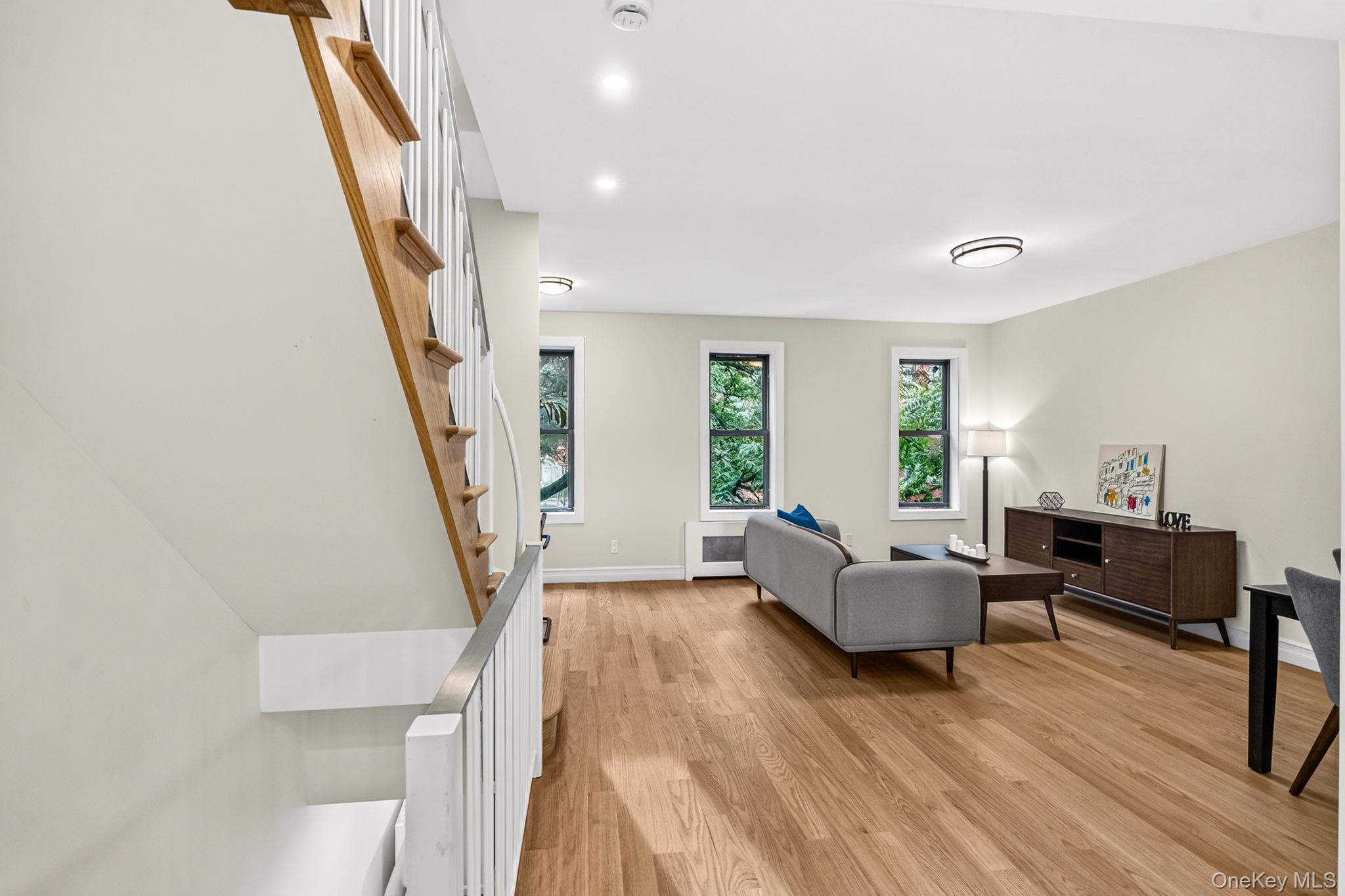 286 Wadsworth Avenue Property Photo 29