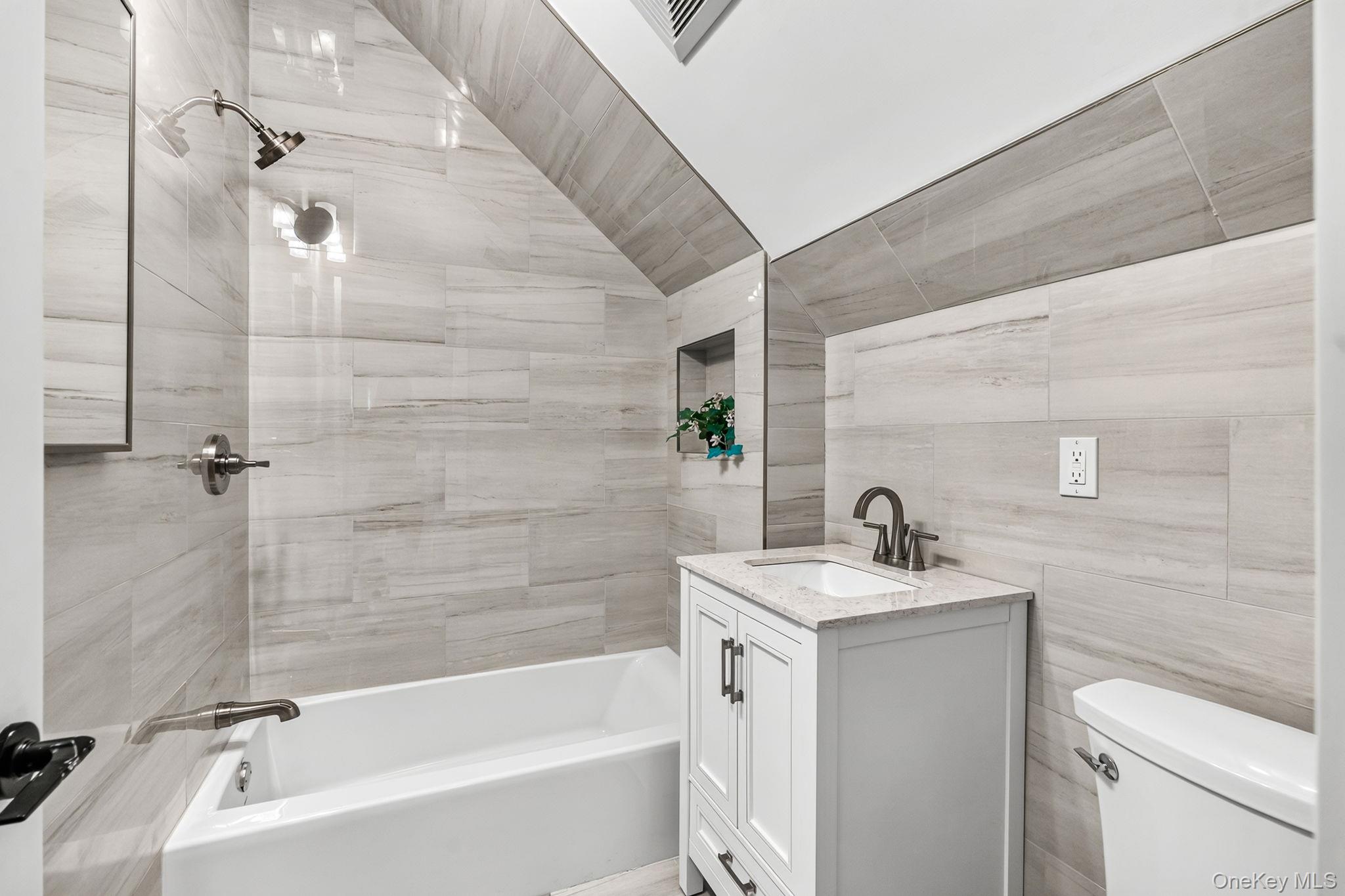286 Wadsworth Avenue Property Photo 38