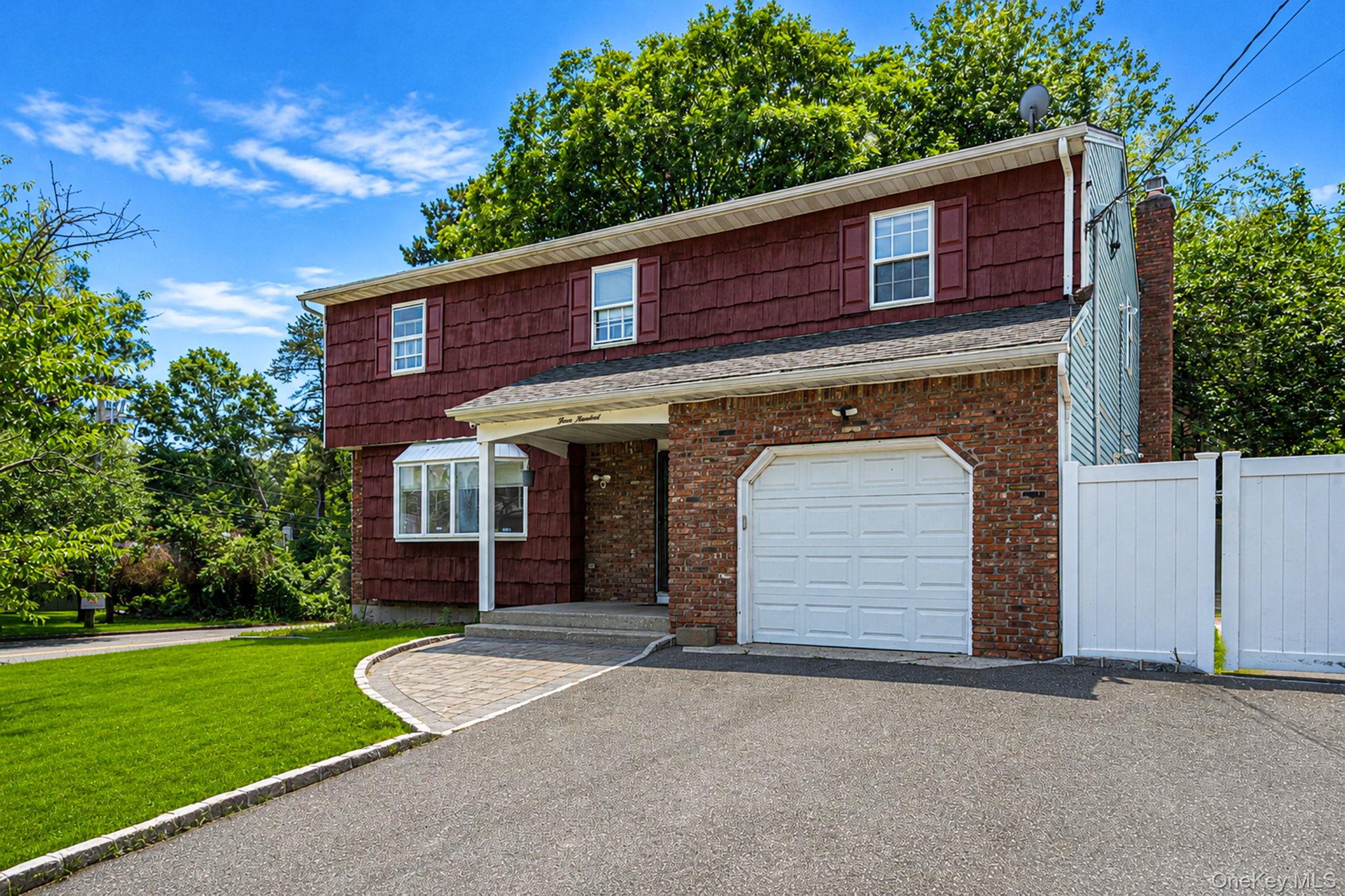 300 Browns Road Property Photo 2