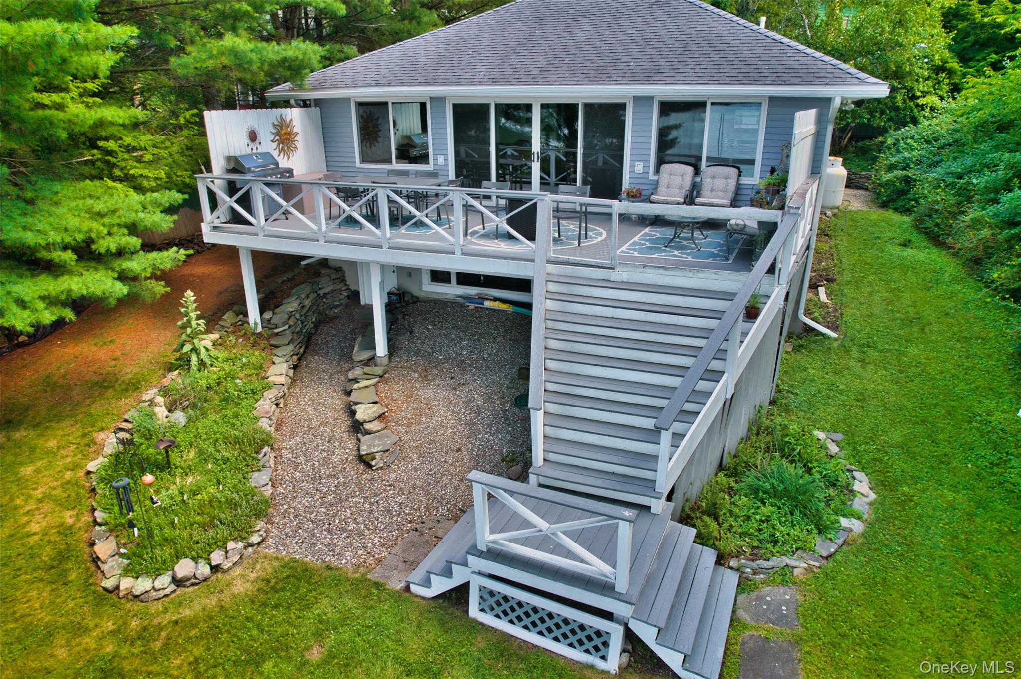 20 Sunset Point Property Photo 2