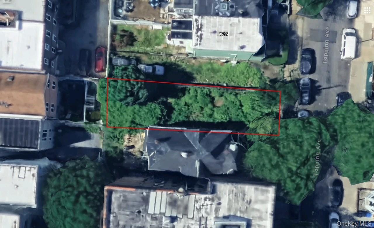 1761 Topping Avenue Property Photo 2