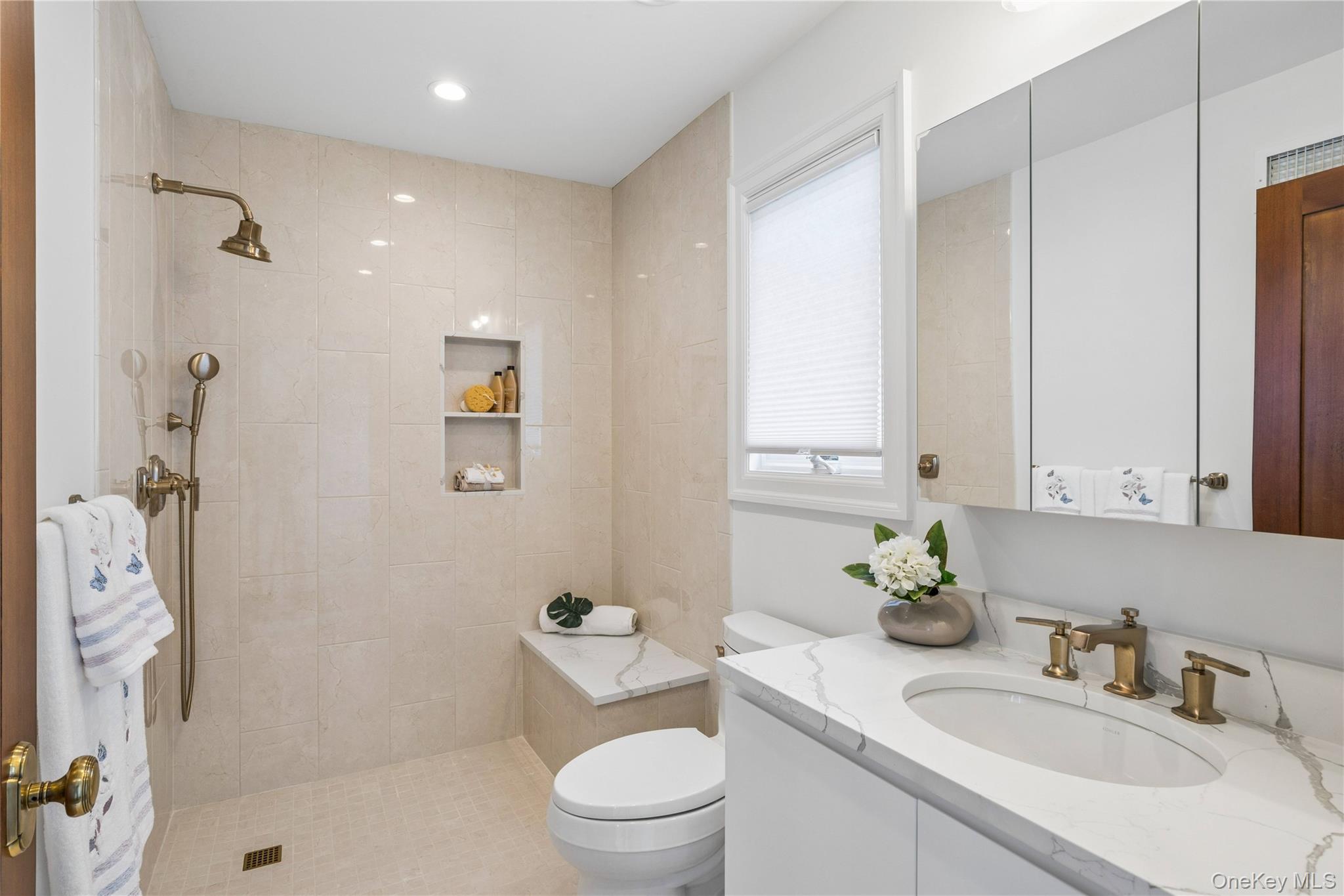 1022367 Property Photo 18