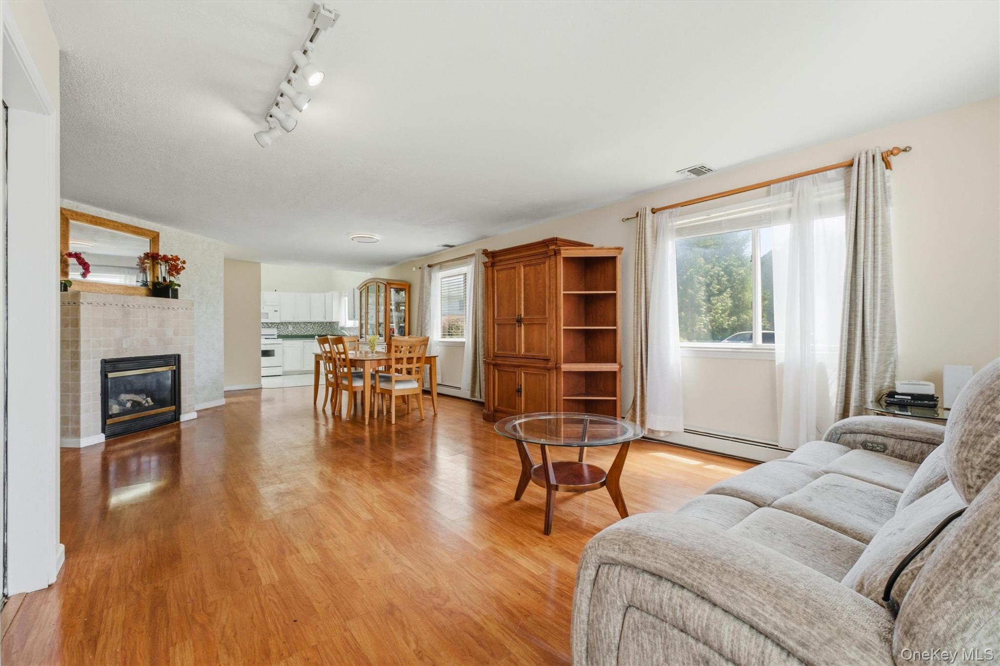 400 Plover Court Property Photo 2