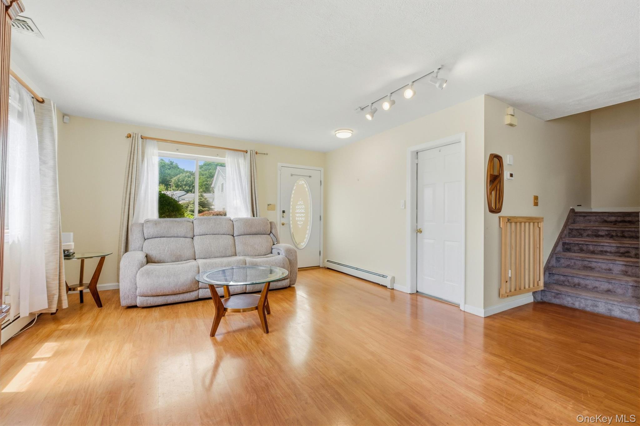 400 Plover Court Property Photo 4