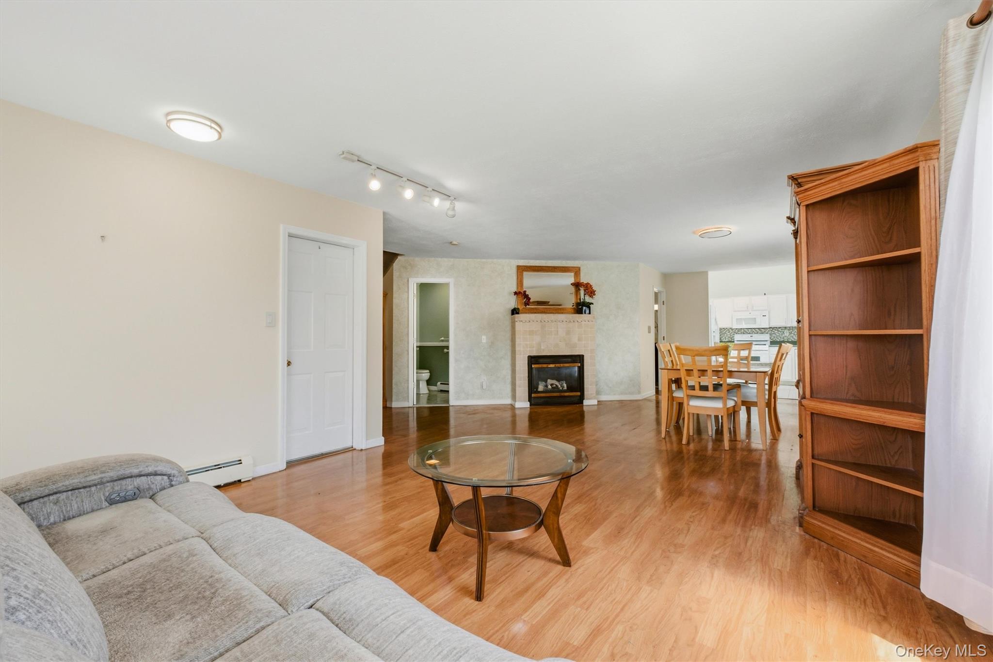 400 Plover Court Property Photo 5