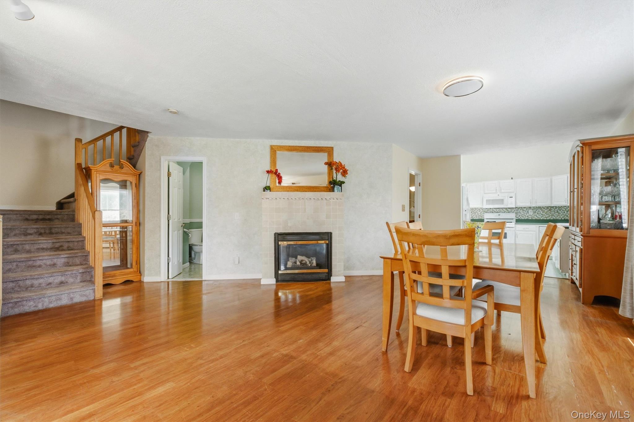 400 Plover Court Property Photo 6