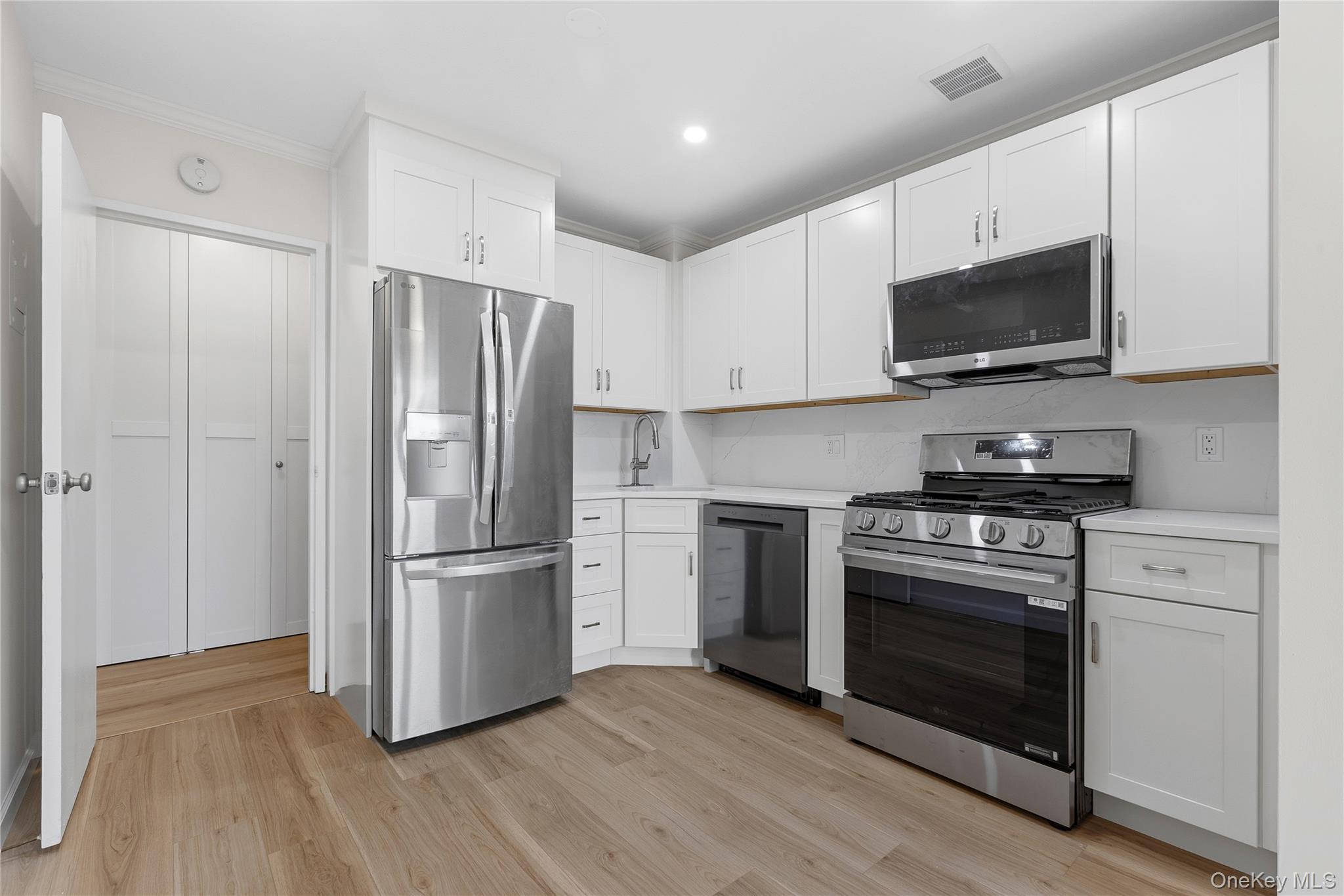 1 Lakeview Drive 6s Property Photo 14