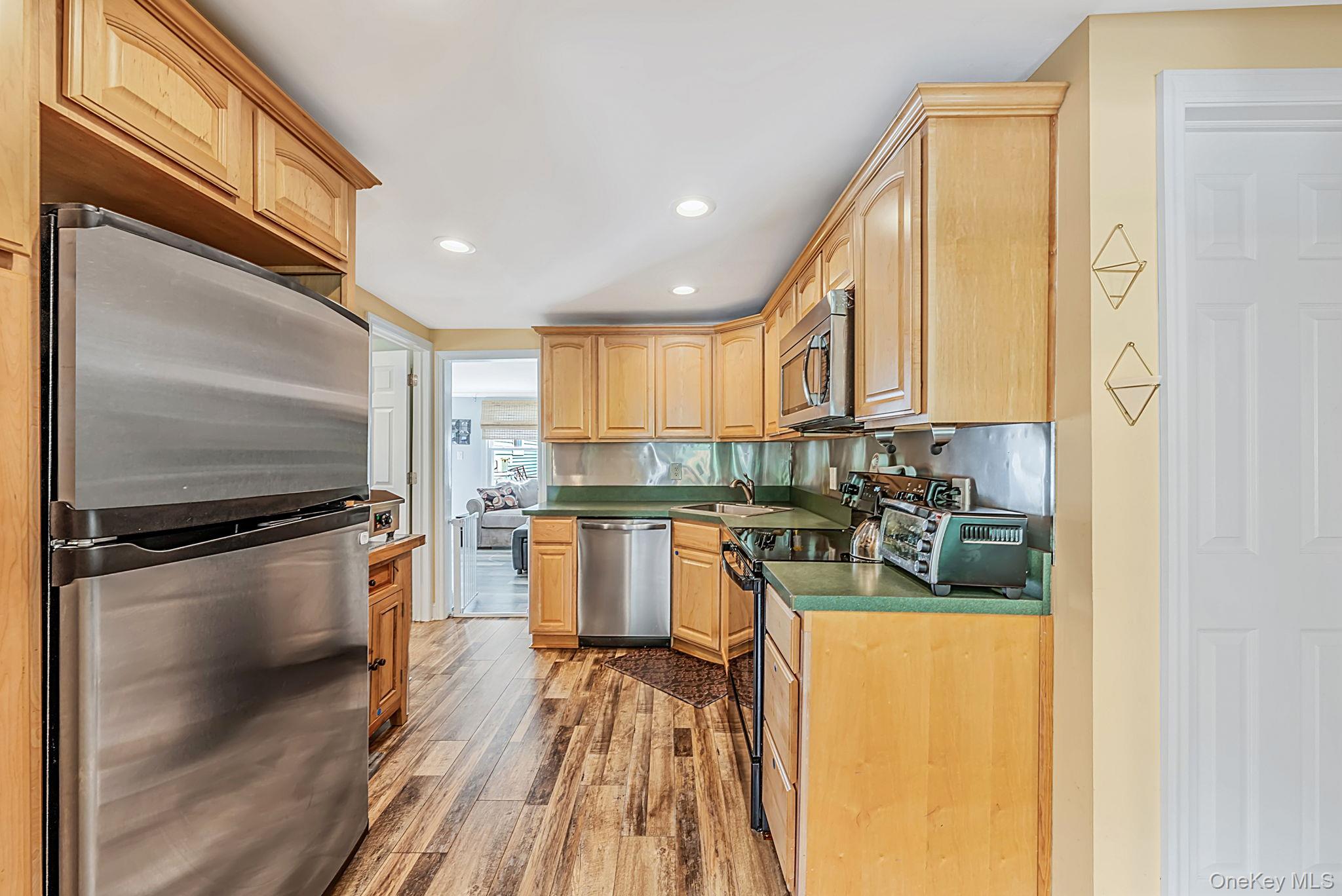 723 Park Avenue Property Photo 10