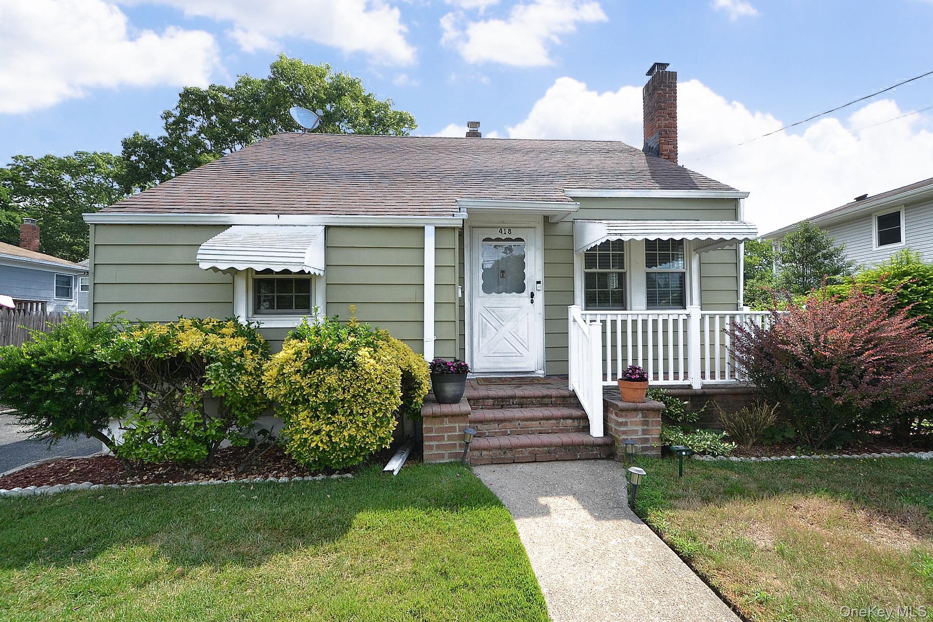 418 Asharoken Boulevard Property Photo 1