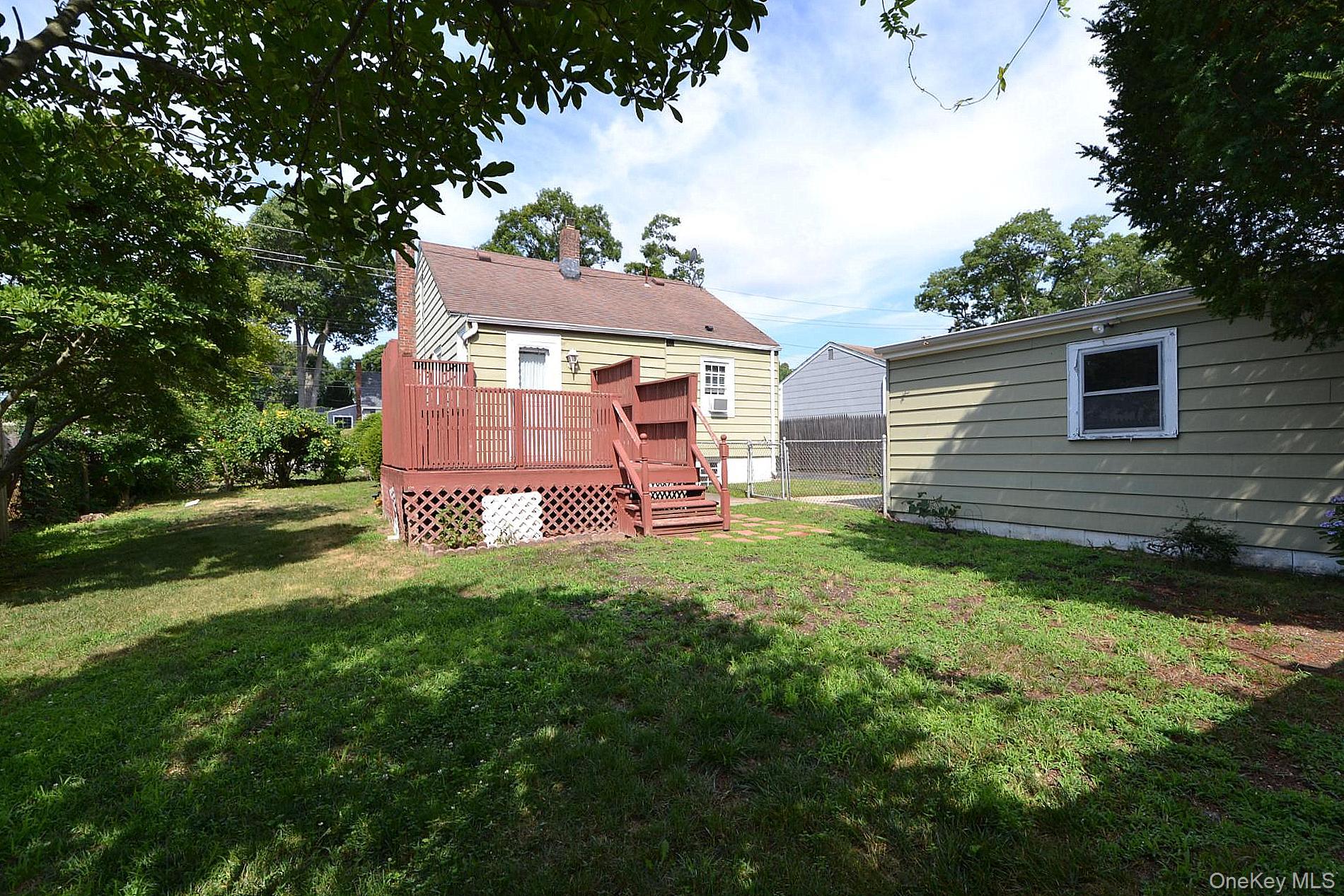 418 Asharoken Boulevard Property Photo 11