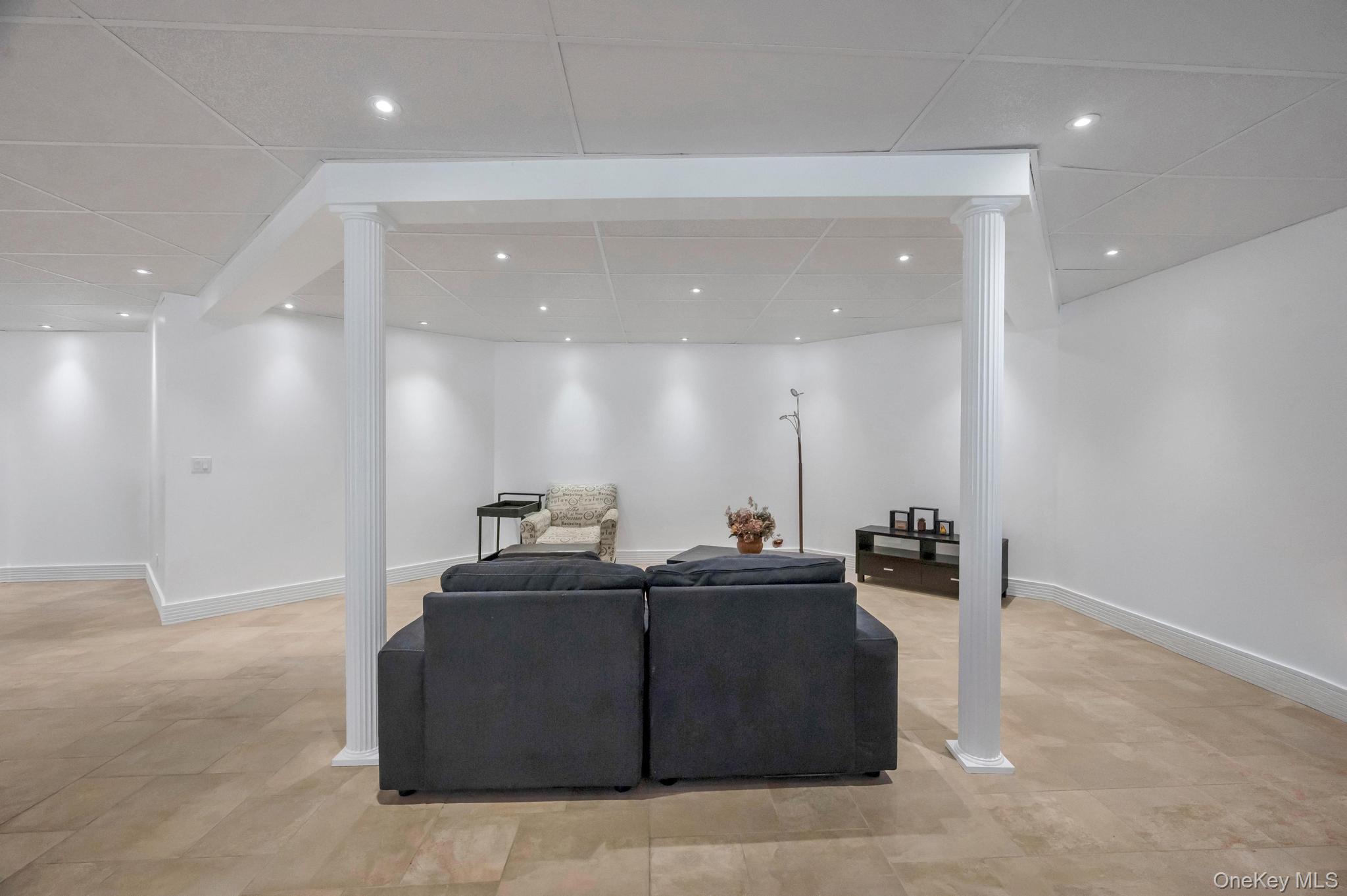 250 Oyster Bay Road Property Photo 25