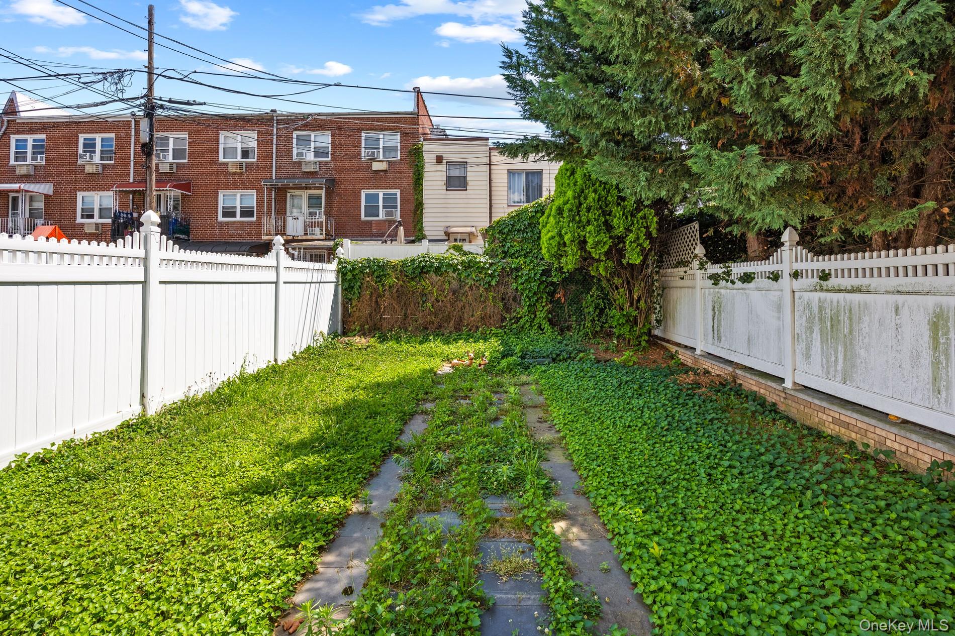 7031 67th Place Property Photo 12