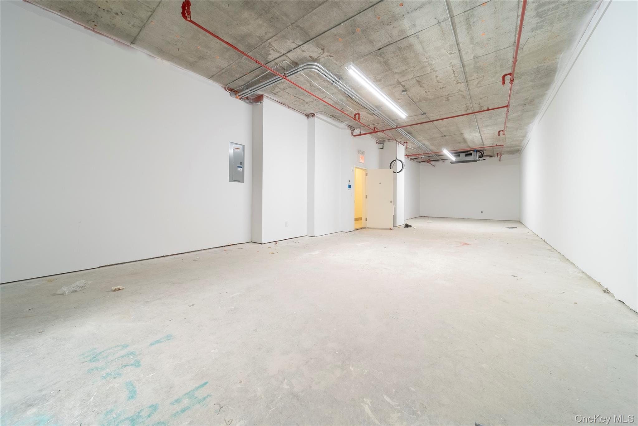124-28 Queens Boulevard 3d Property Photo 3