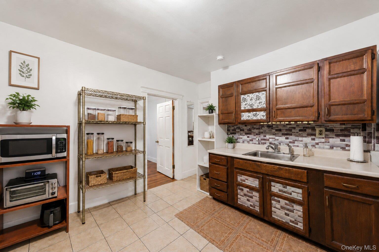 34 Spring Street Property Photo 4