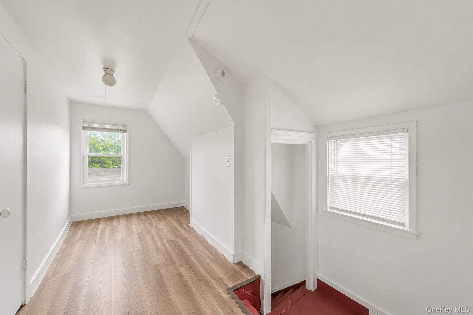 34 Spring Street Property Photo 20
