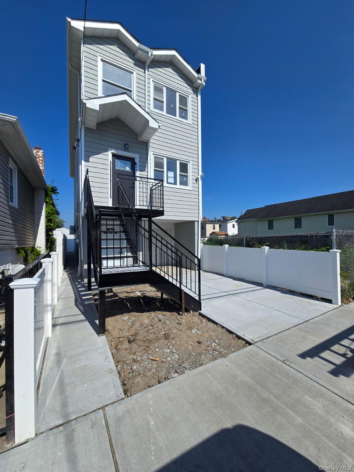 508 Beach 45 Street Property Photo 2