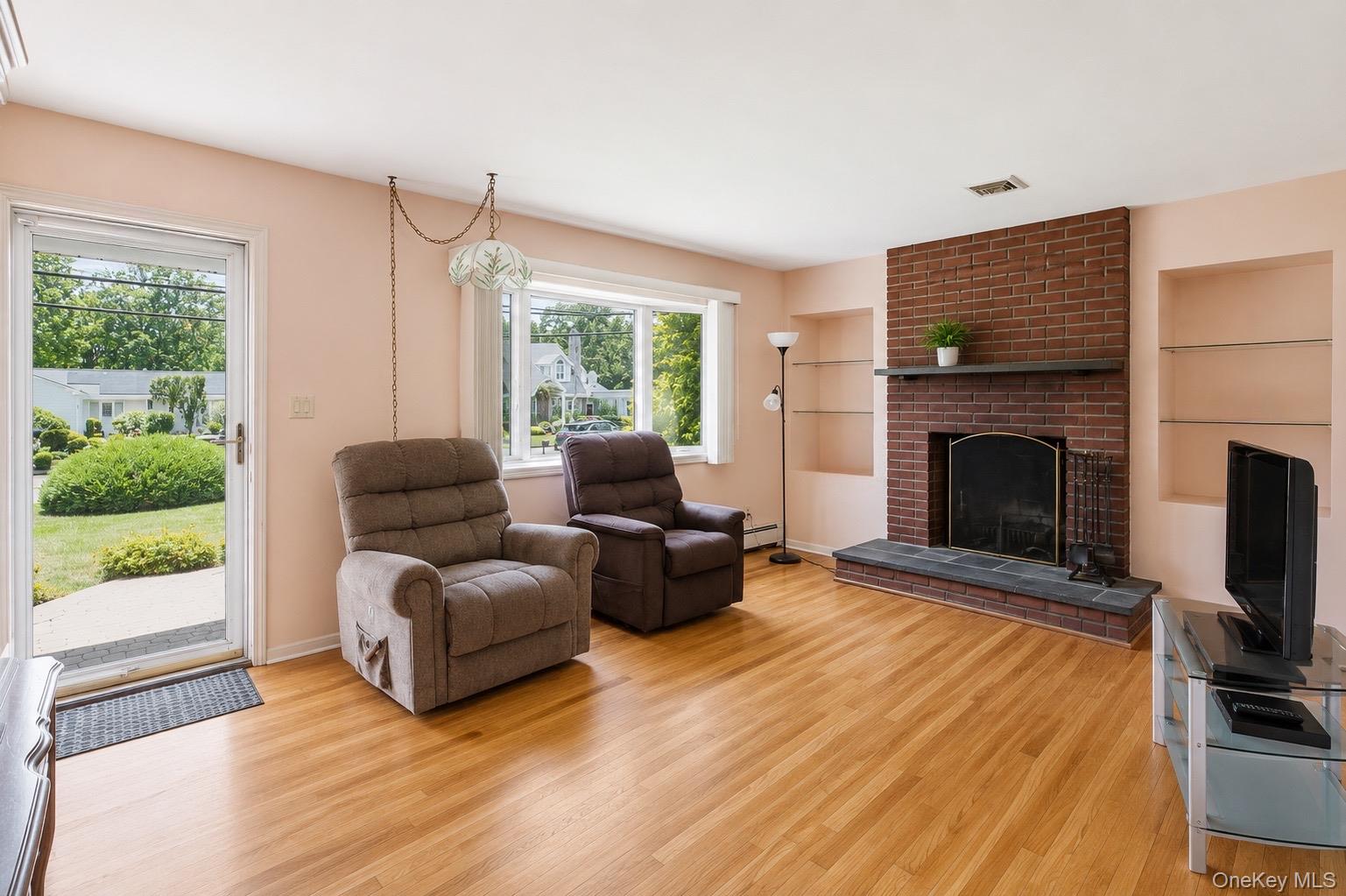 72 Dix Highway Property Photo 7