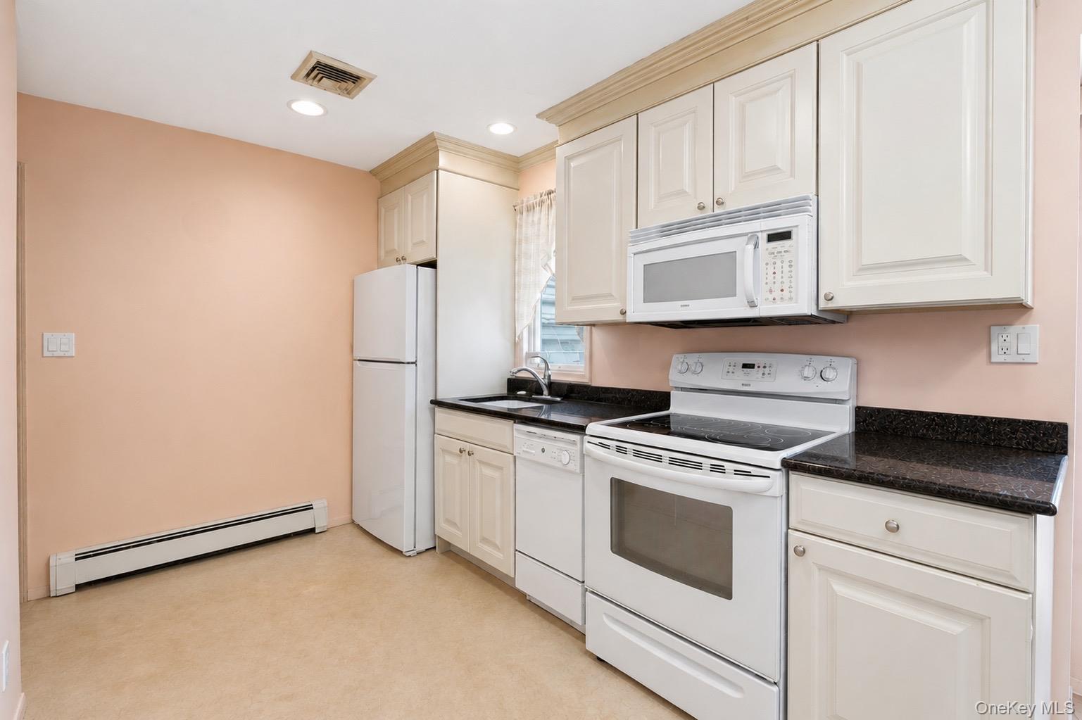 72 Dix Highway Property Photo 8