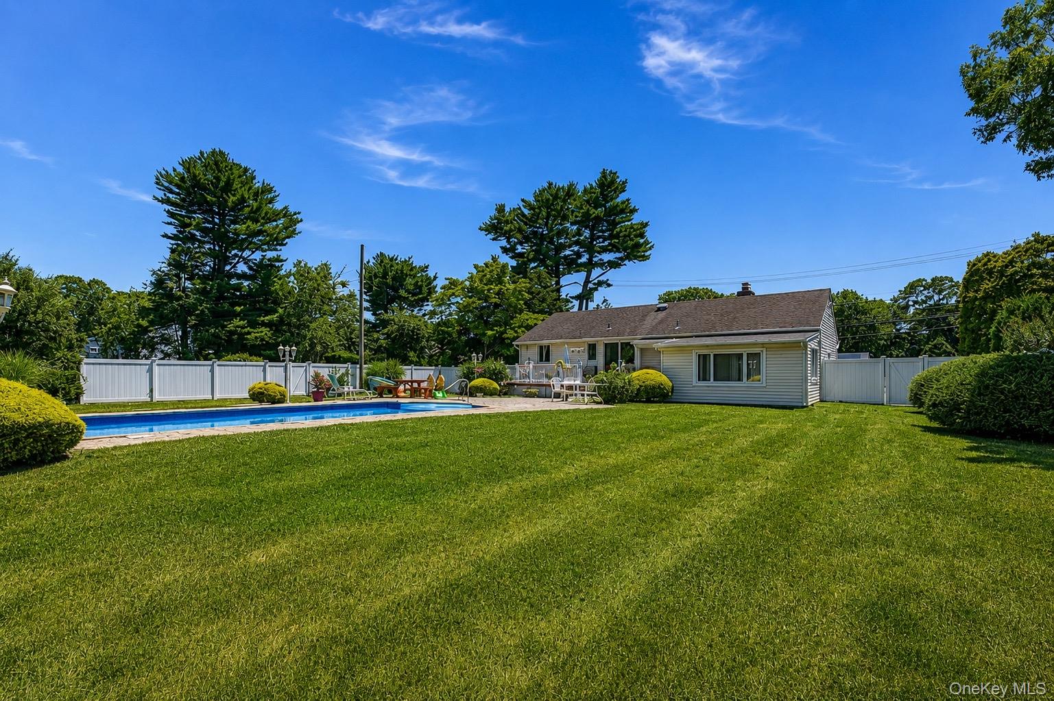 72 Dix Highway Property Photo 28