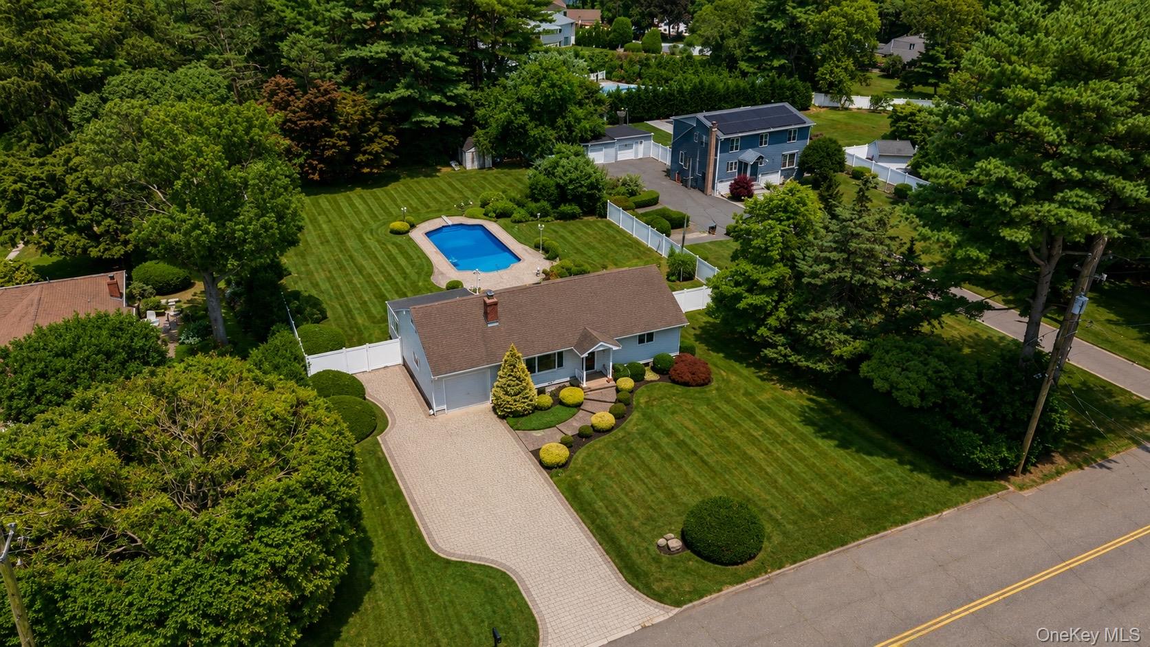 72 Dix Highway Property Photo 29