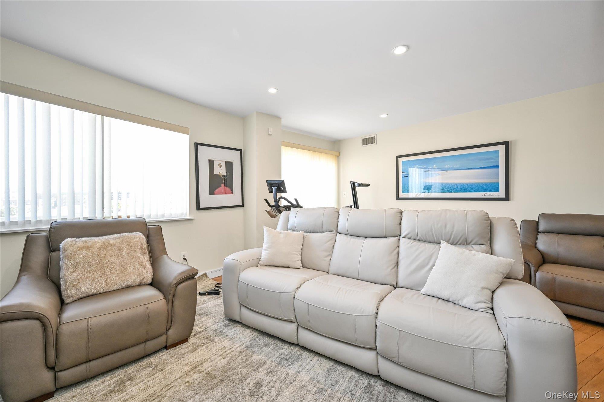 81-14 Queens Boulevard Ph6c Property Photo 2