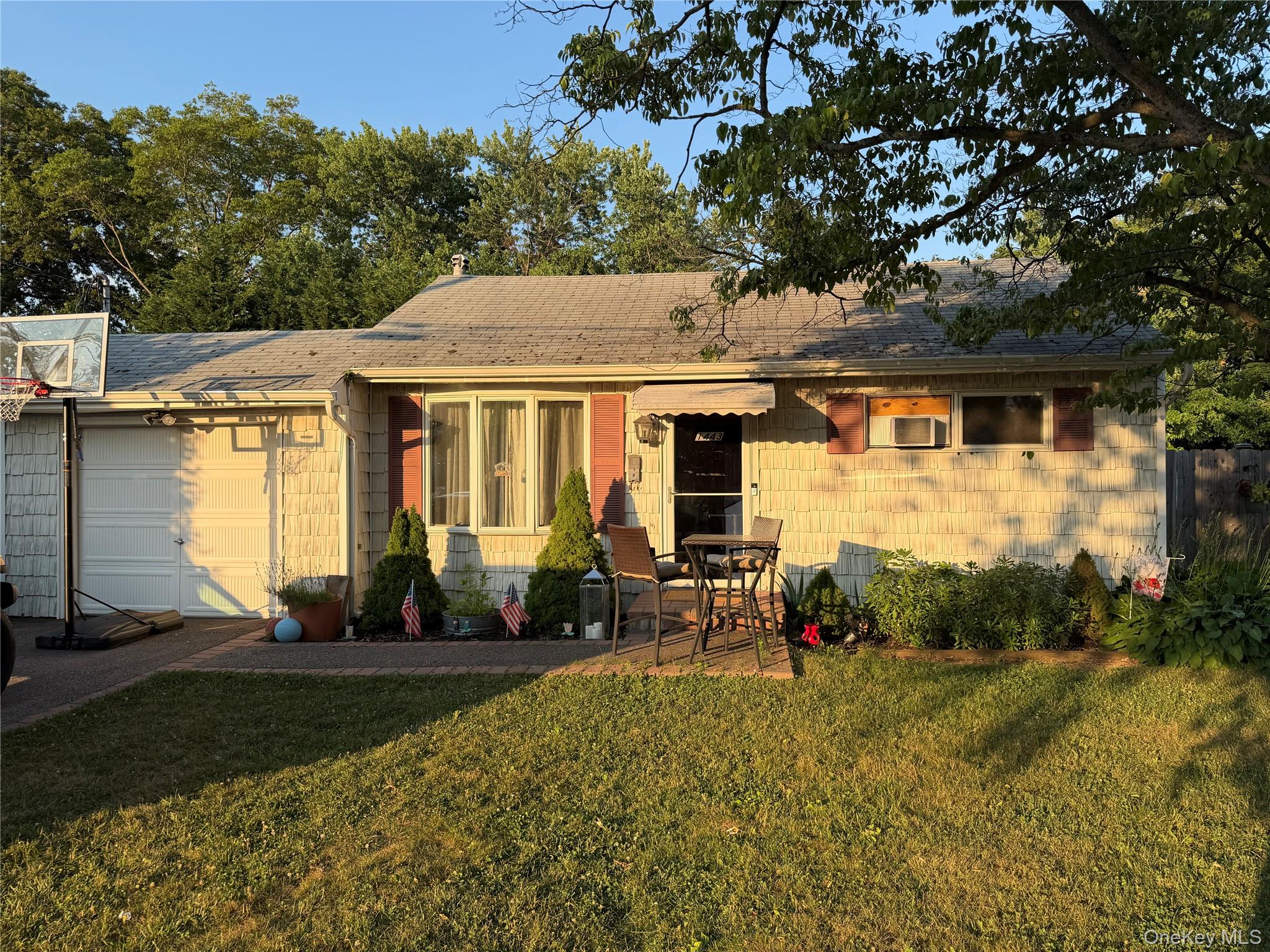 1443 Lombardy Boulevard Property Photo 1