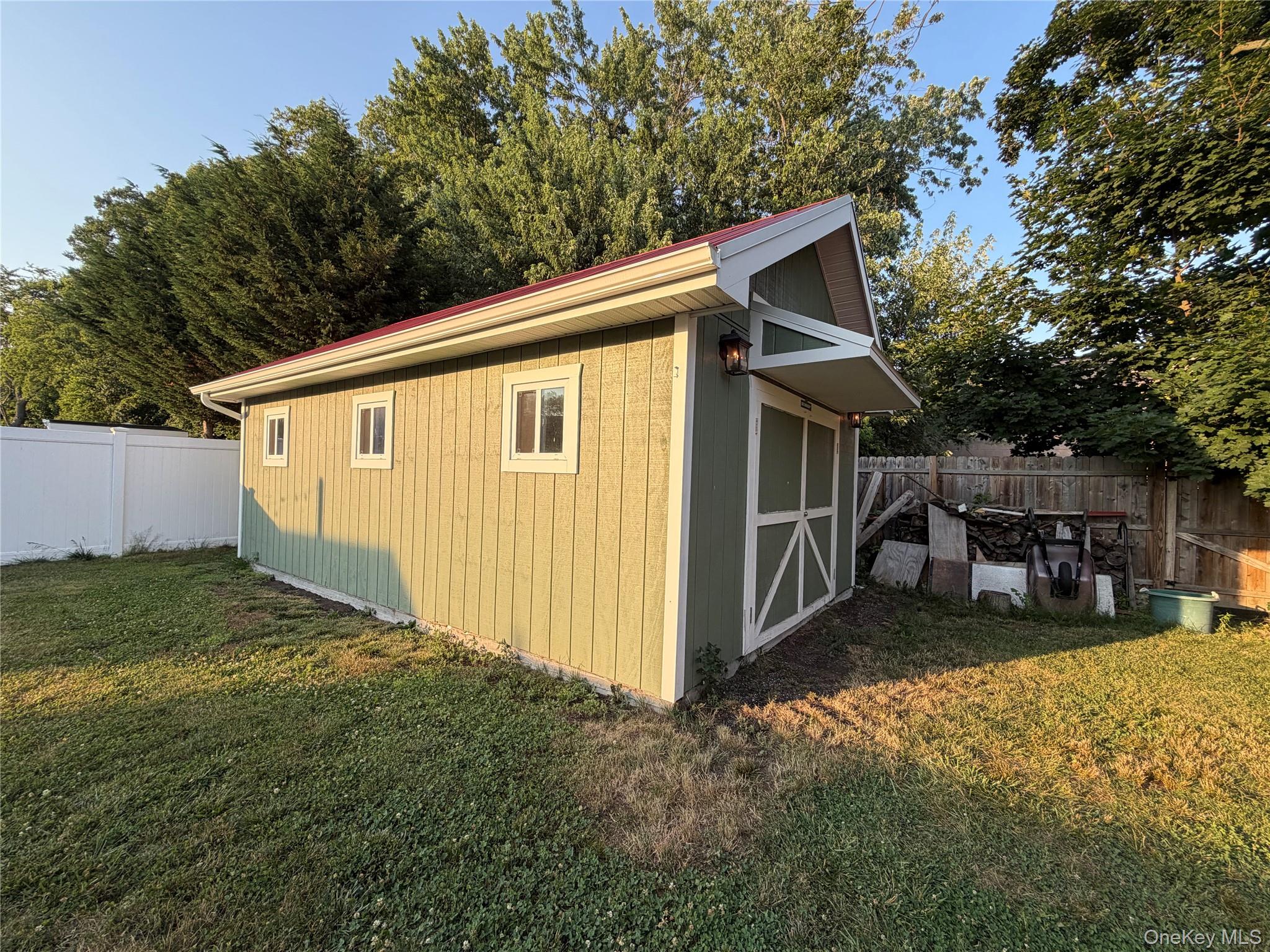 1443 Lombardy Boulevard Property Photo 11